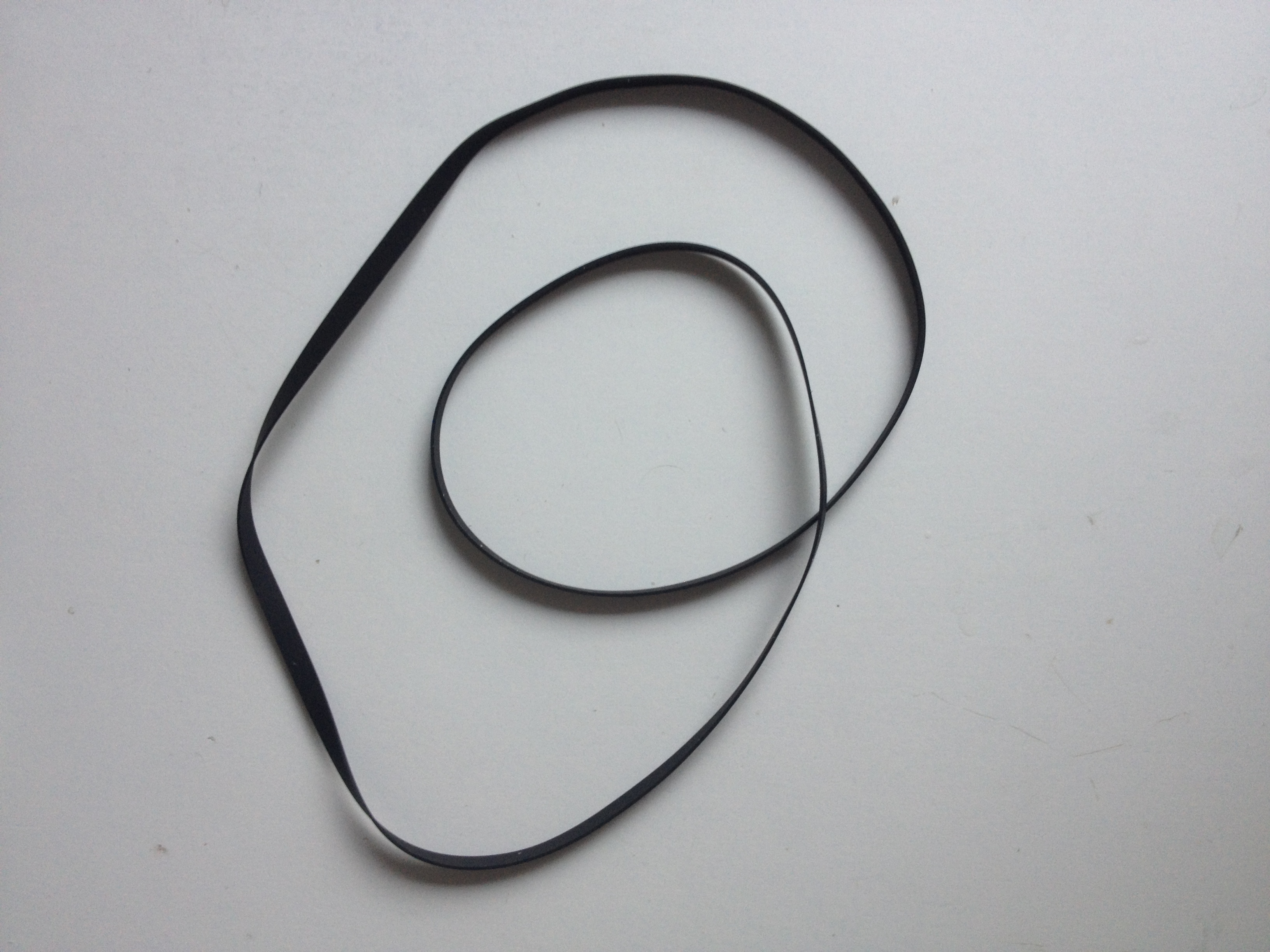 Courroie plate pour platine vinyle diamètre 130mm (Longueur 408mm, largeur  4,5mm) – Rep-Tronic