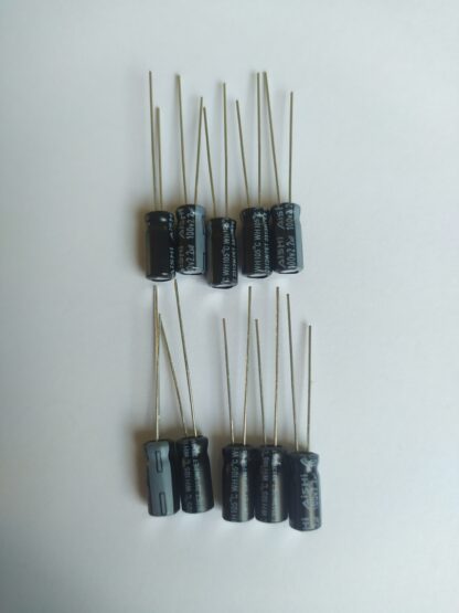 Lot de 10 condensateurs 2,2µF 100v