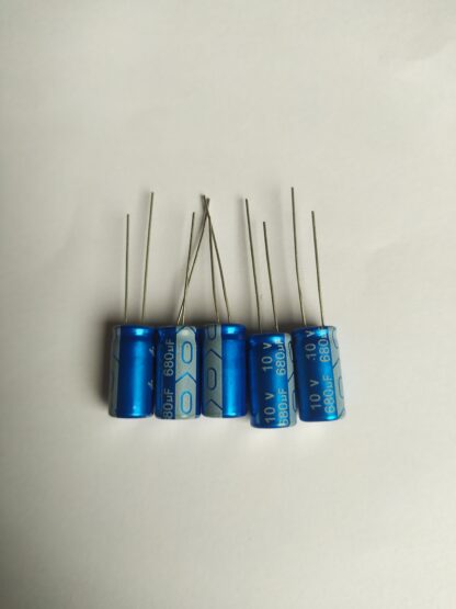 Lot de 5 condensateurs 680µF 10v